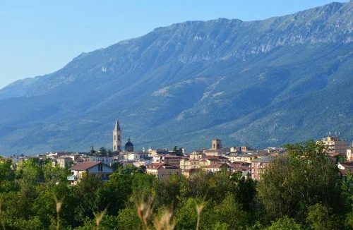 Sulmona Apartment | Moderno Appartamento vicino Stazione e Treno Storico!