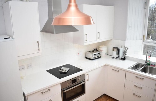 Dalry Apartment | Murieston Crescent - Light and Spacious 1BR flat in Dalry