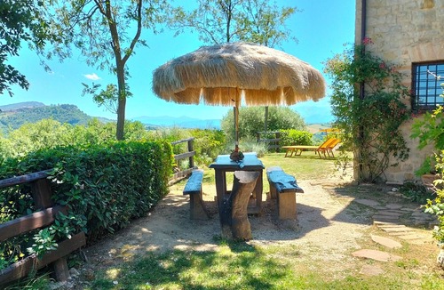 Penna San Giovanni Apartment | Nestled in a lovely landscape, fantastic panorama from the sea to the mountains.
