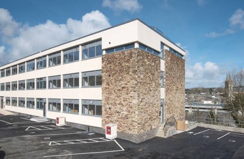 Truro Apartment | NEW! Luxury Apartment in Truro Centre With Cathedral Views!