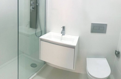 San Lorenzo House | NEW SERVICED CENTRAL APARTMENT FOR STUDENT AND BUSINESS