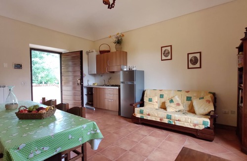 Precetto Apartment | NICCIANO: Two-room apartment in farmhouse with swimming pool, Marmore Falls