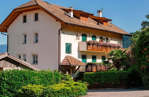 Andriano Apartment | Nice apartment for 2 people with pool, WIFI, TV and patio