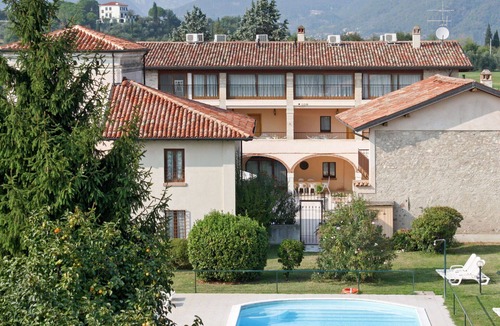 Cunettone-villa Apartment | Nice apartment for 7 guests with WIFI, A/C, pool, TV, patio and pets allowed