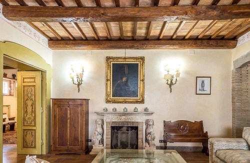 Rocca di Papa Villa | Nice apartment in villa for 9 guests with A/C, private pool, WIFI, TV, patio and parking