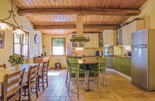 Barchi House | Nice home in Barchi PU