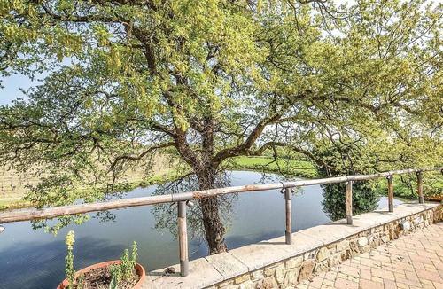 Bucine House | Nice home in Bucine (AR) with kitchen
