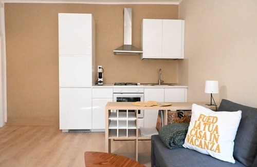 Osimo Apartment | O03 - Osimo, two-room apartment with terrace and wifi