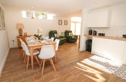 Hollow Meadows Cottage | OAK COTTAGE, pet friendly in Bolsterstone/Ewden Village