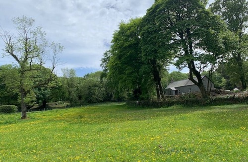 Ballynahinch Cottage | Old Stone Cottage - historical cottage with woodburner, great trails