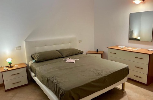 Oliveri House | Oliveri nuovo appartamento 5 posti letto più posto auto privato