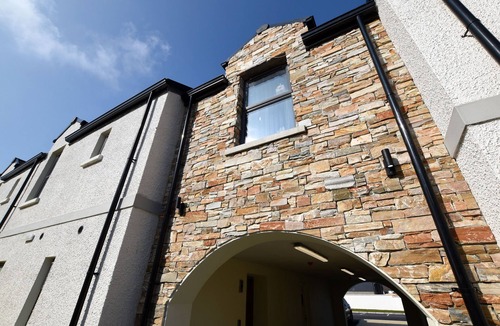 Hillsborough Apartment | One bedroom apartment - Homestead Hillsborough