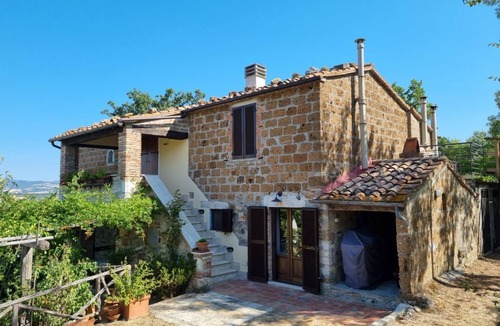Manciano House | Only ten minutes walk to the golf course and still very quiet