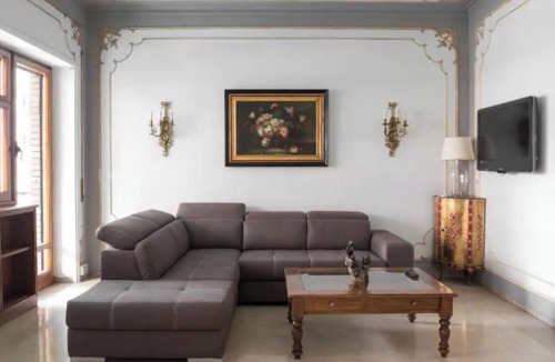 Trionfale Apartment | Opulent Roman Escape: Spacious 5-Bedroom Apartment with Terrace near the Vatican