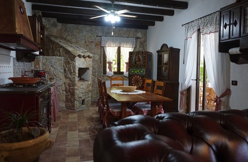 Rosolini House | Original Sicilian stone villa between Noto and Modica