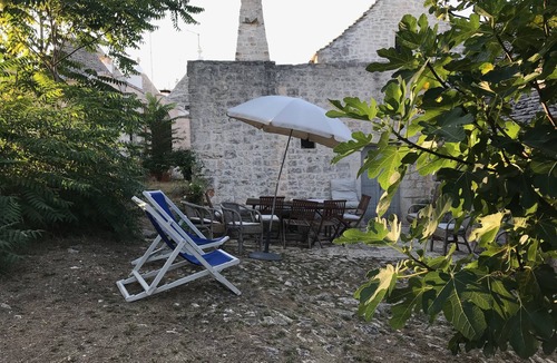 Locorotondo House | Original trullo on top of a hill