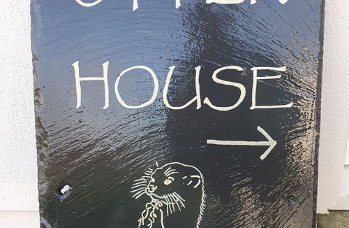 Gruline House | Otter House - coastal location with open sea views