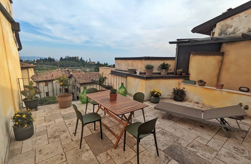 Gaino Apartment | Panoramic apartment with lake view-IT017187C2BAENBV39