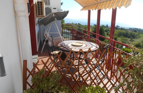 Coste House | Panoramic Casavacanza in Villa with Pool on the slopes of Etna, SUNSHINE