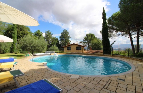 Ponte Buriano Villa | Panoramic country house with swimming pool, Jacuzzi, 8 km from Arezzo. A good starting point to visi