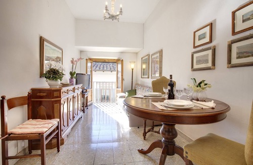San Lorenzo Apartment | Panoramic Last-Floor with Elevator Historic Center 200 meters from Duomo WIFI