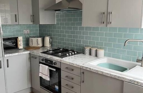 Margam Apartment | Parking, 2 Bathrooms, Dining space & Garden