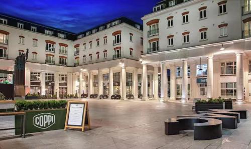 Cathedral Quarter Apartment | Pass the Keys Cathedral Quarter City Centre Walk Everywhere