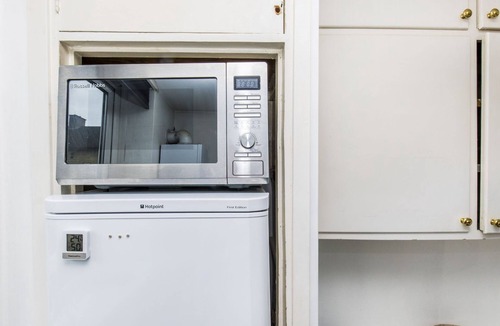 Swiss Cottage Apartment | Pass the Keys | Hampstead 2BED Maisonette near Finchley Road,NW6
