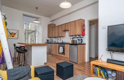 Tollcross Apartment | Pass the Keys Renovated 2 Beds flat near City Centre and Meadows