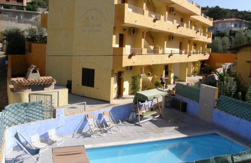 Fluminimaggiore House | Pet-Friendly Apartment "Residence Pianeta Sardegna 11" with Pool, Terrace & A/C