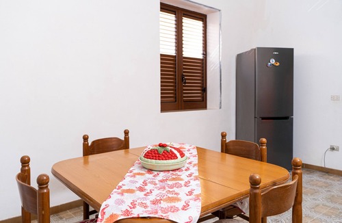 Tre Fontane House | Pet-Friendly Holiday Home 'Casa Dorotea' with Sea View & Terraces