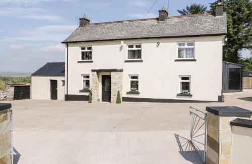 Cookstown House | Peter's Farmhouse