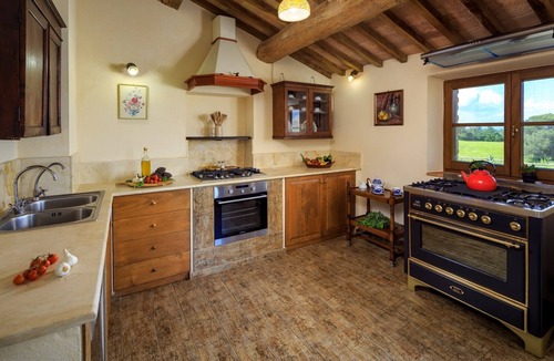 Buonconvento Villa | Podere Maiano - Private Pool Villa with 9 Bdrs and Spa