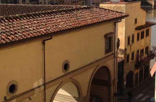 San Giovanni Apartment | PONTE VECCHIO [1]: elegant suite with a spectacular view