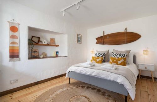 Treen House | Porthcurno Barns, The Big Barn - Spacious & cosy cottage, walk to Porthcurno beach, Pedn Vouder & Minack Theatre