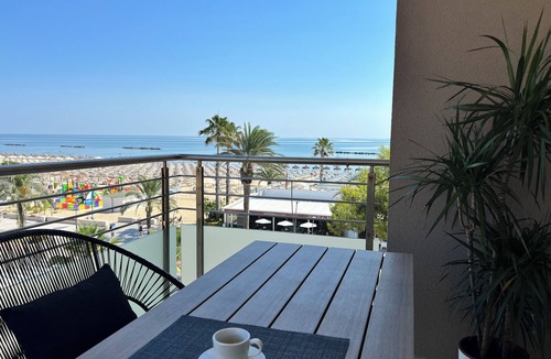 Roseto degli Abruzzi Condo | Premium Sea Front 2-bedroom condo in Roseto Degli Abruzzi, with WiFi, AC