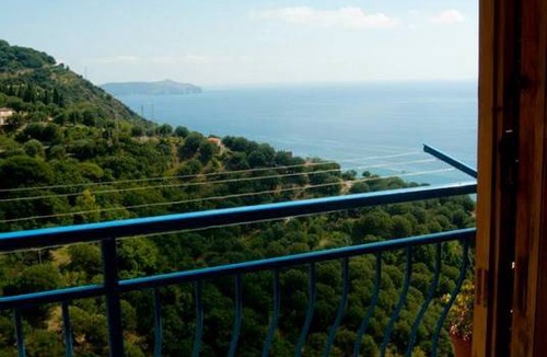 Marina di Pisciotta Resort | Private room ∙ 3 guests