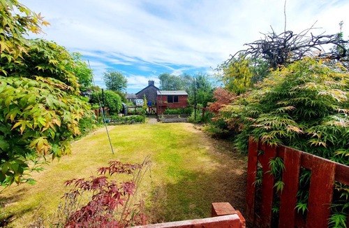 Dunblane House | Private Room in Beautiful Village