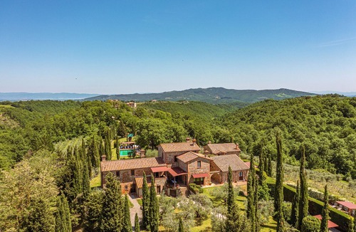 Citta della Pieve Villa | PRIVATE VILLA WALKING DISTANCE, PRIVATE POOL AND JACUZZI