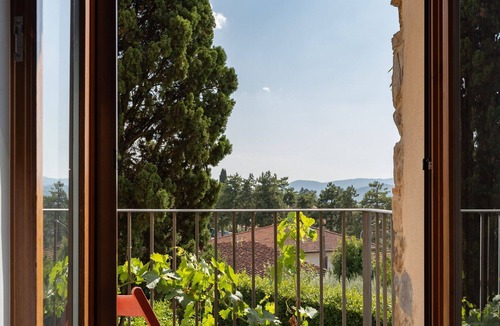 Pergine Valdarno Villa | Private Villa with A/C, WIFI, private pool, TV, patio, pets allowed, panoramic view, close to Arezzo