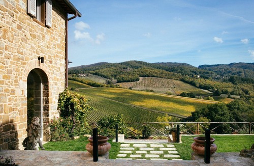 Radda in Chianti Villa | Private Villa with WIFI, private pool, hot tub, sauna, A/C, TV, patio, close to Greve In Chianti