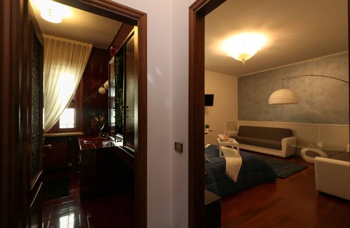 Borgo Roma Villa | Private villa with garden - NEW YEAR - Vitti's home Verona