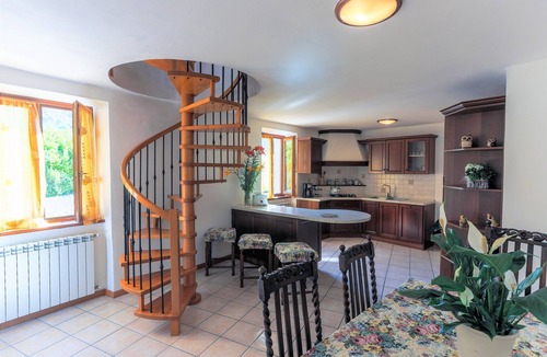 Vesio Apartment | Quiet apartment a few kilometers from Lake Garda
