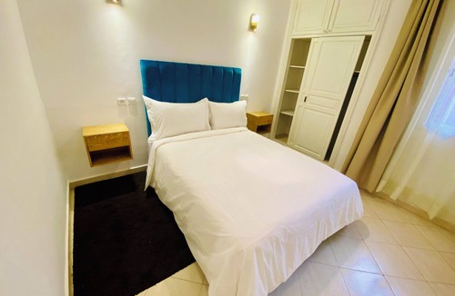Mouassine Apartment | Quiet modern apartment in Guéliz with parking and wifi