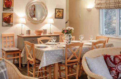 Constantine Bay House | Quillets 13