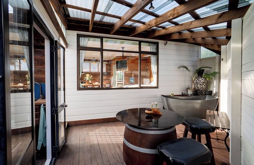 Raglan Cabin | Raglan's Tranquil Garden Retreat at Moa Stone Estate