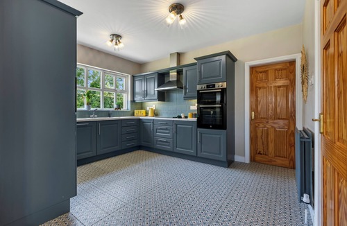 Ballycastle House | Ramoan House - Luxury 4 bedroom Holiday Home