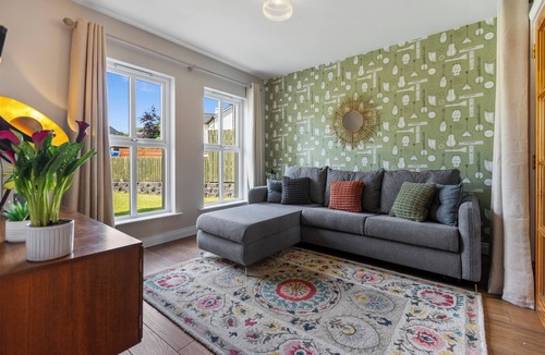 Ballycastle House | Ramoan House - Luxury 4 bedroom Holiday Home