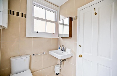 Reading City Centre Apartment | Readings Most Stunning Duplex