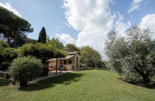 Rocca di Papa Villa | Red Elegant and Charming Country House near Rome